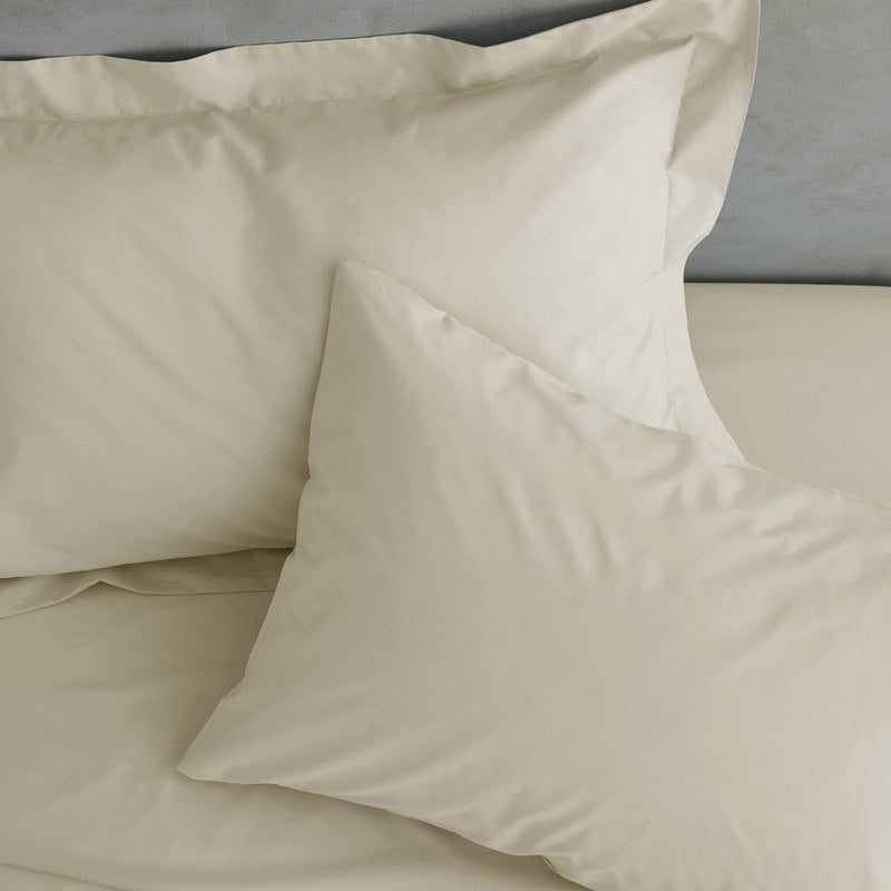 Catherine Lansfield Percale Polycotton Plain Dye Pleated Bedding Valance Cream