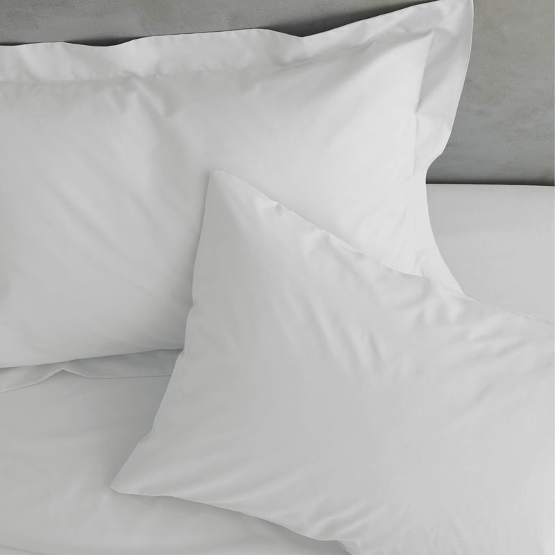 Catherine Lansfield Percale Polycotton Plain Dye Pleated Bedding Valance White