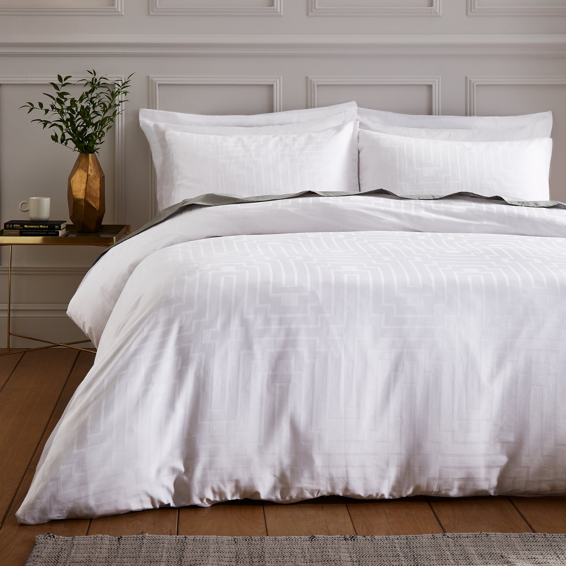 Bianca Satin Geo Jacquard Bedding Set White