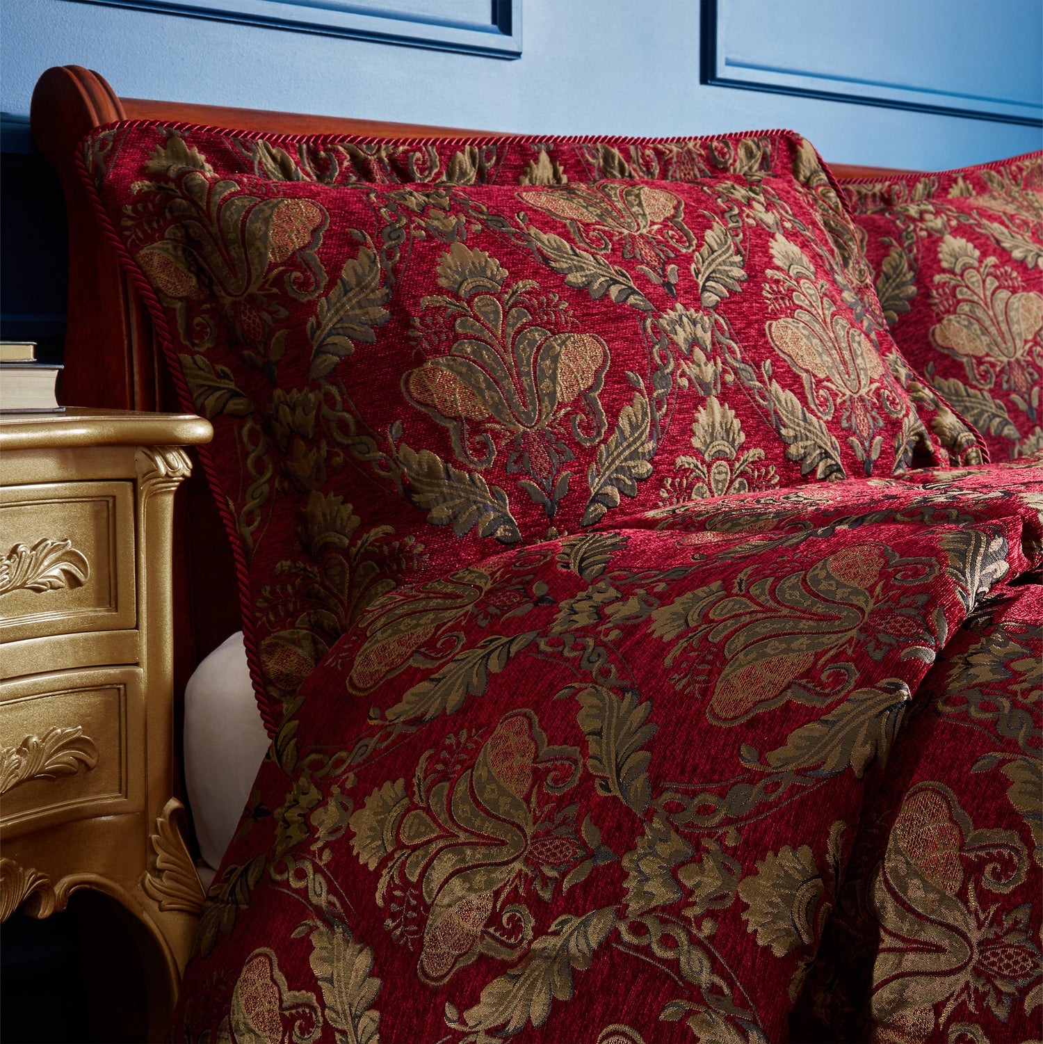 Paoletti Shiraz 275cm x 275cm Bedspread Burgundy