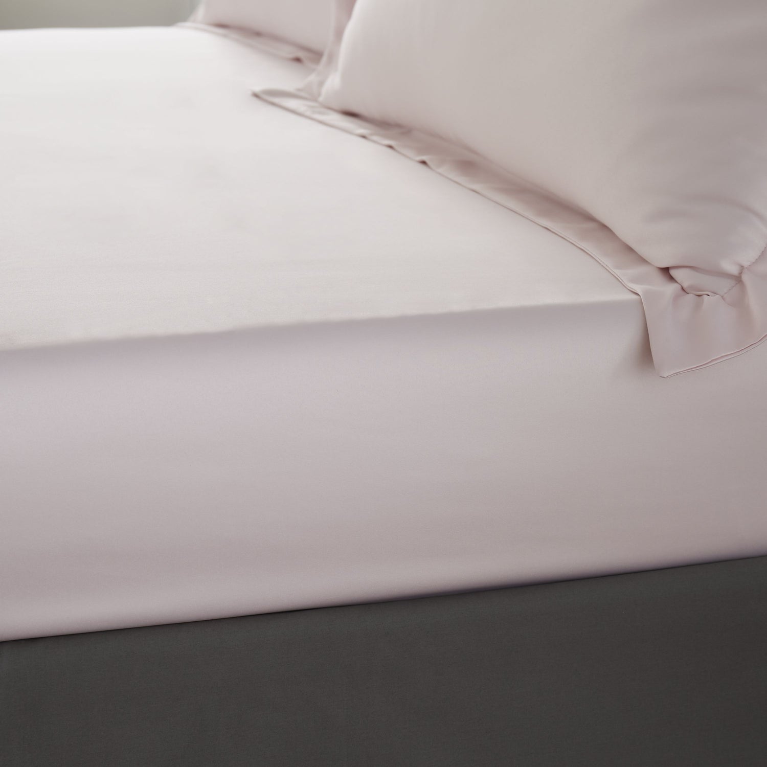 Catherine Lansfield Silky Soft Satin Fitted Sheet Single Blush Pink