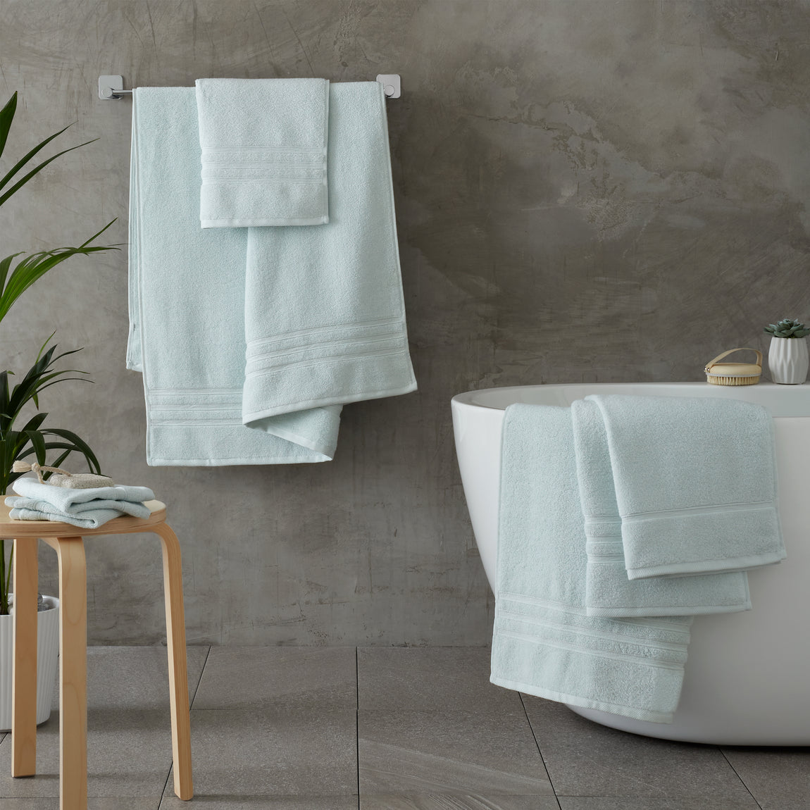 Catherine Lansfield Zero Twist Six Towel Bale Duck egg Blue