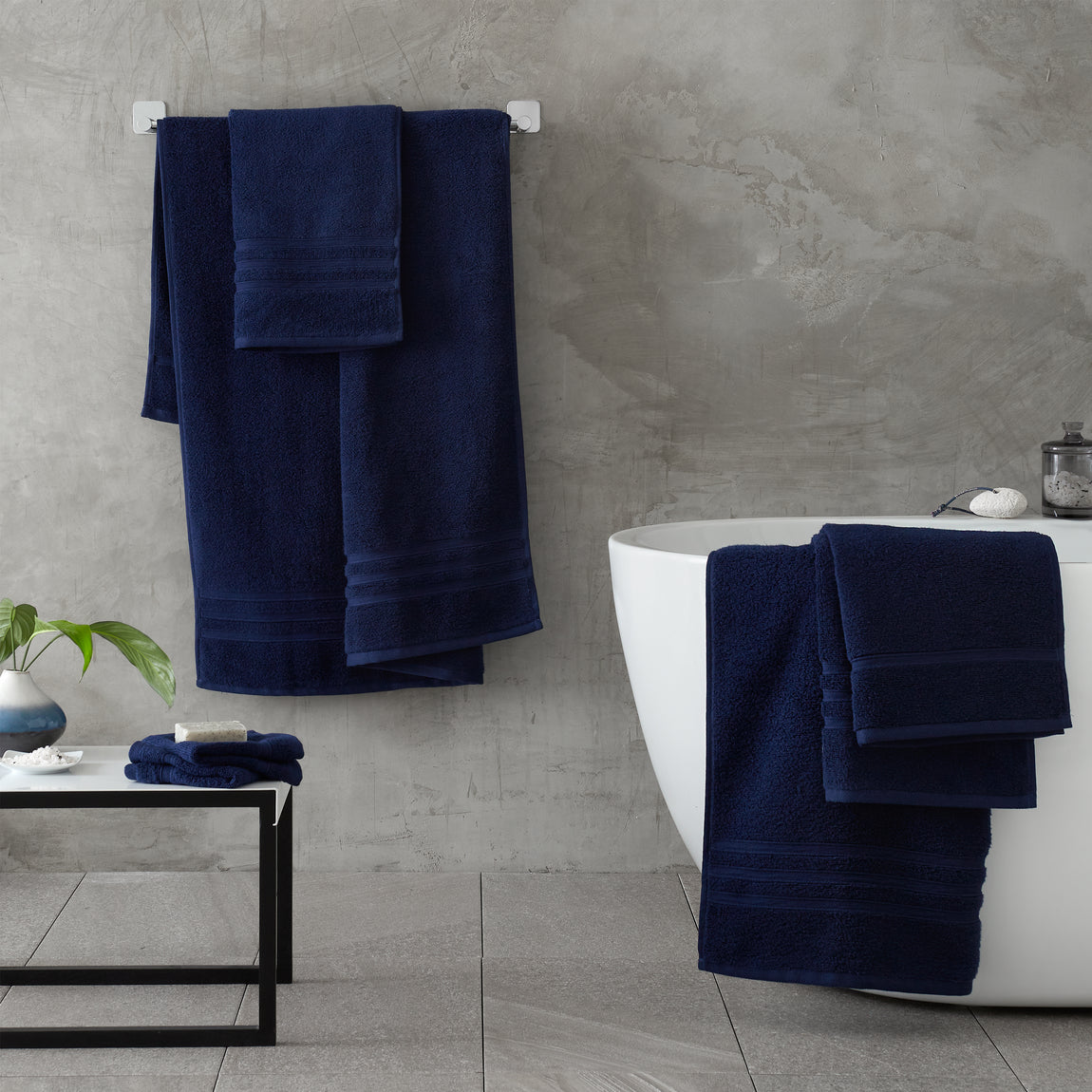 Catherine Lansfield Zero Twist Six Towel Bale Navy Blue